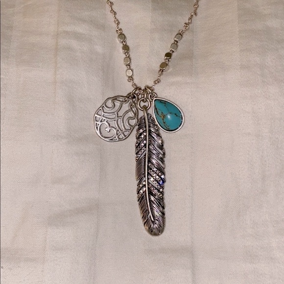 Blue Marble Leaf Chain Necklace - Picture 3 of 9